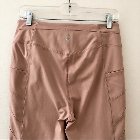 NEW Free People X FP Movement On Cloud Nine Legging Pink Pearl Size Large - Picture 8 of 11